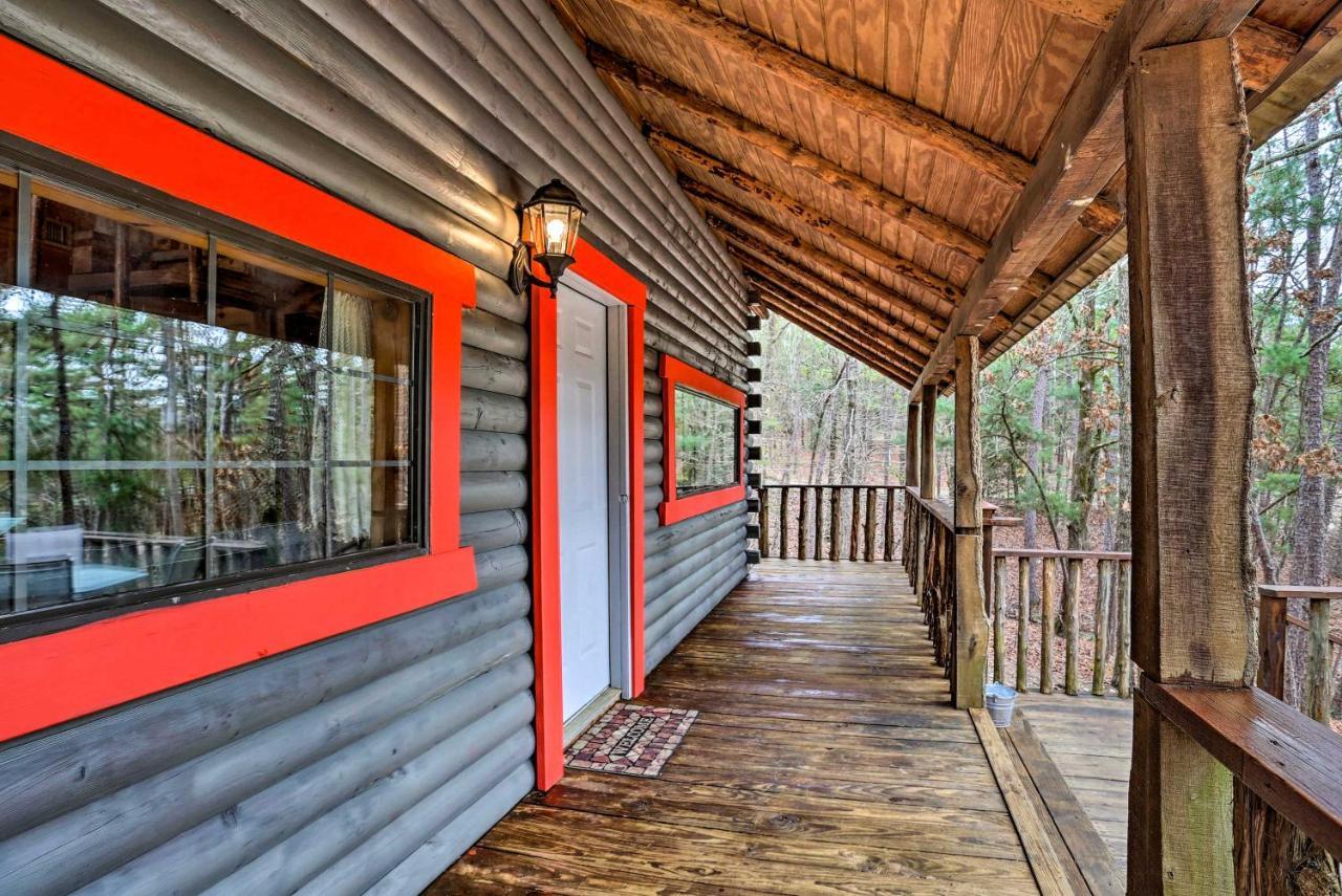 Broken Bow Log Cabin With Fire Pit, Pond, And Deck! Exterior photo