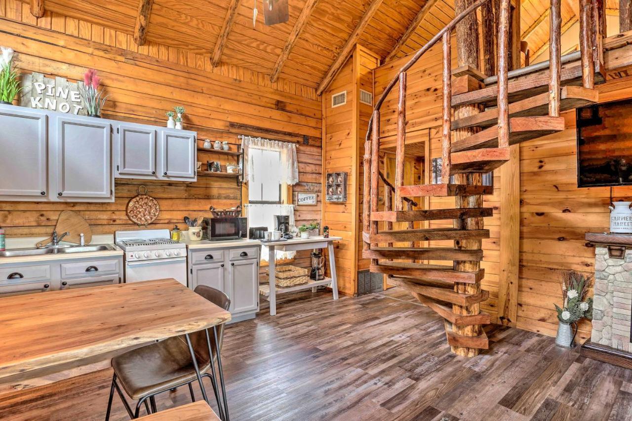 Broken Bow Log Cabin With Fire Pit, Pond, And Deck! Exterior photo